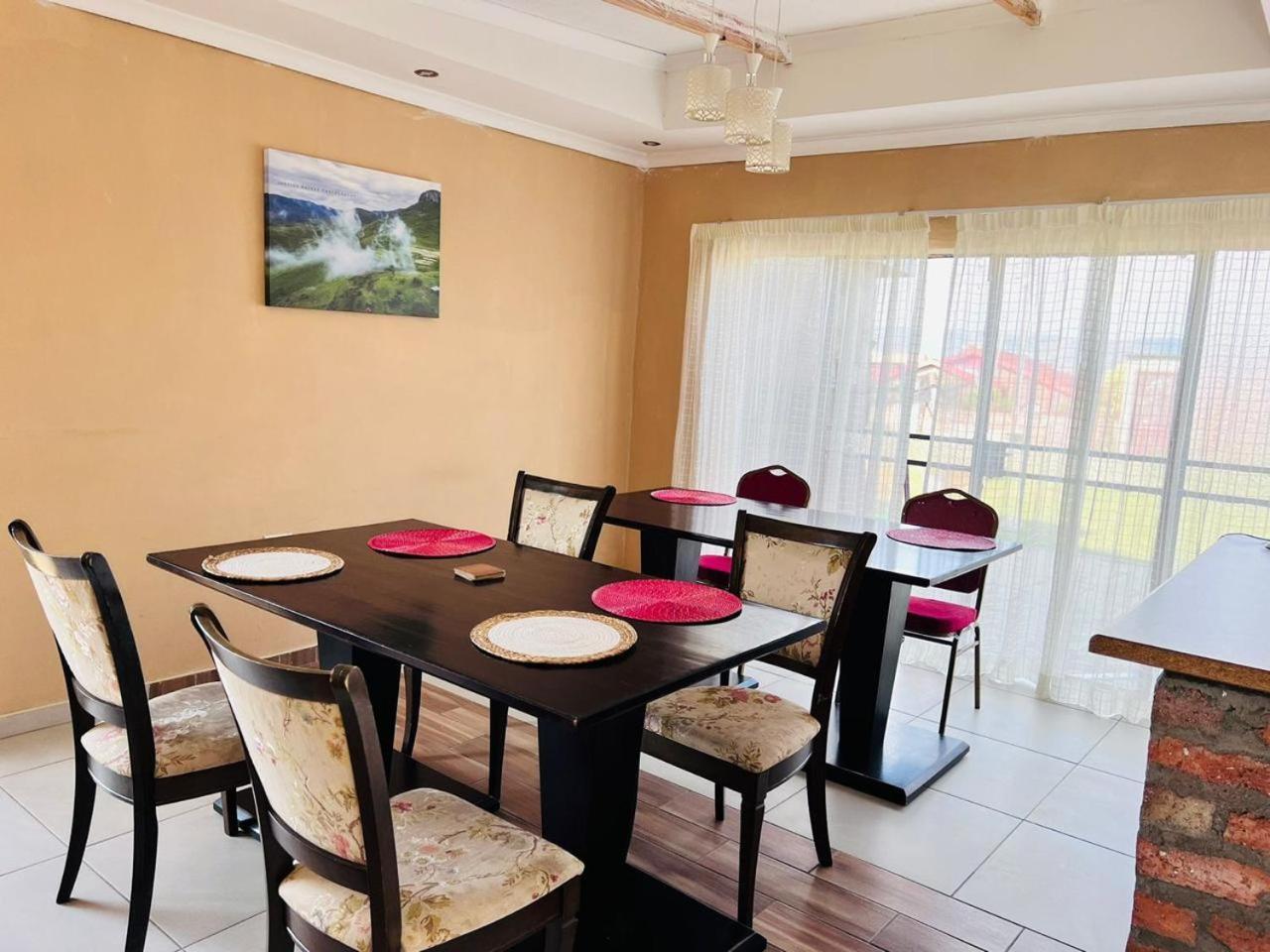 Mphatlalatsane Bnb マセル エクステリア 写真